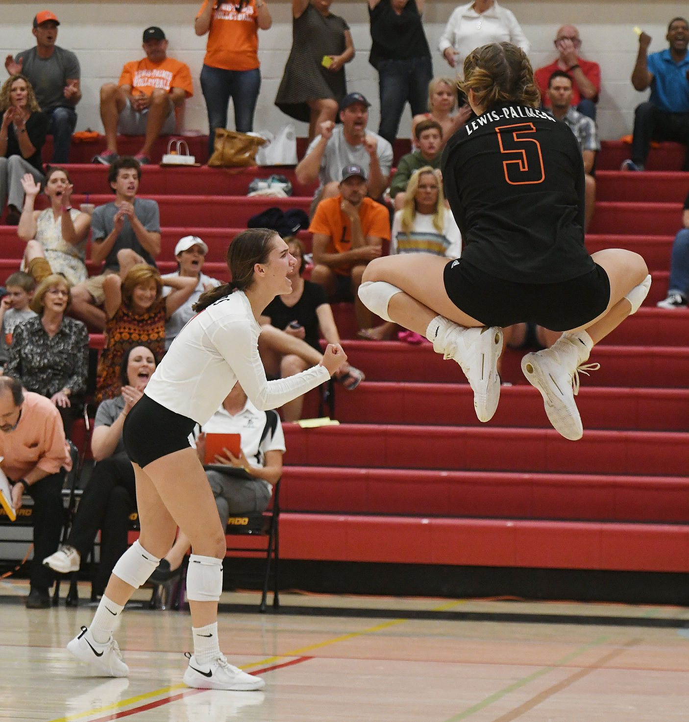 090419-s-volleyball 25.JPG